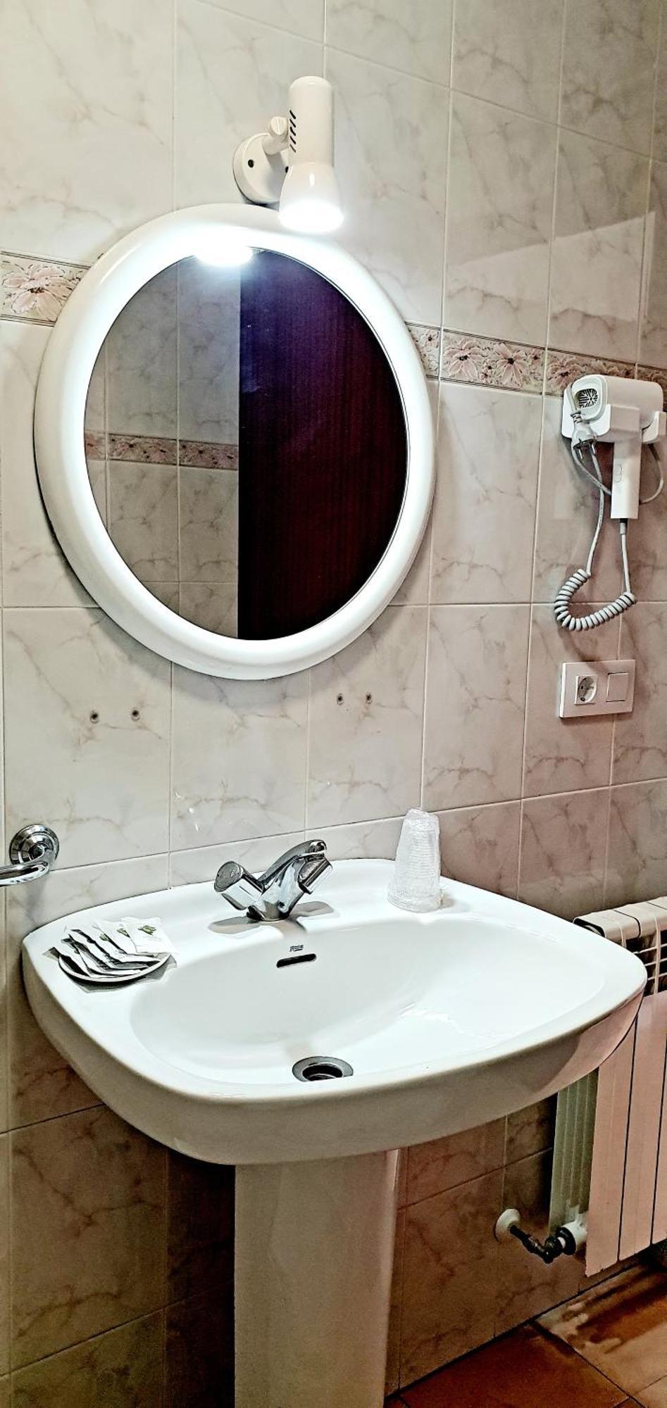 Sidreria La Casa Abajo Ξενοδοχείο La Franca Εξωτερικό φωτογραφία